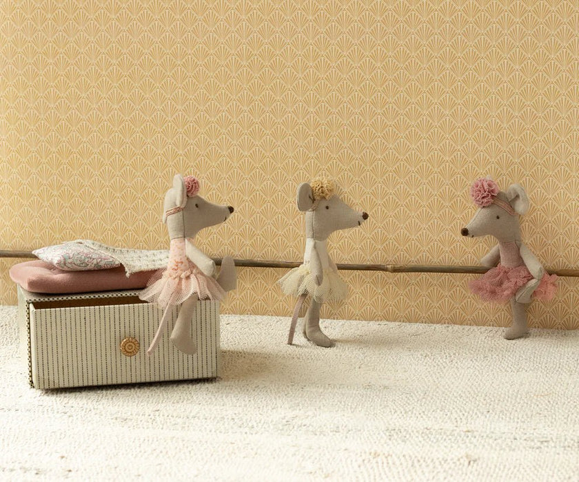 Ballerina Maus, kleine Schwester in cremefarben - Pilzessin.at - zauberhafte Kinderdinge
