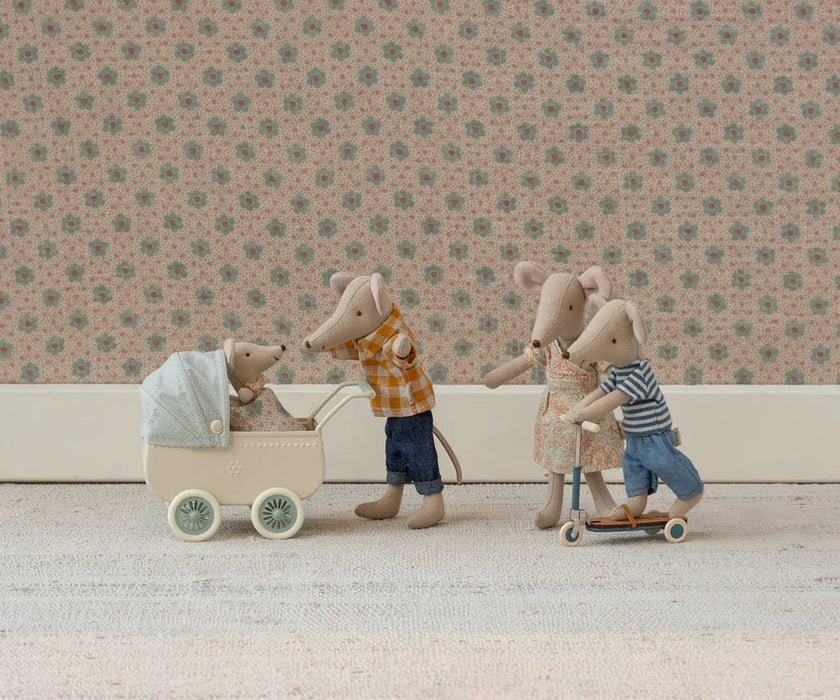 Kinderwagen mit Babymaus in Minze - Pilzessin.at - zauberhafte Kinderdinge
