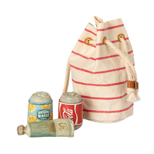 ⋙ Bag with Beach Essentials | Strandtasche mit Getränken und Sonnencreme von Maileg ♡ - Pilzessin.at - zauberhafte Kinderdinge