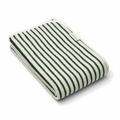Hansen Towel Y/D stripes Garden green / Creme de la creme - Pilzessin.at - zauberhafte Kinderdinge