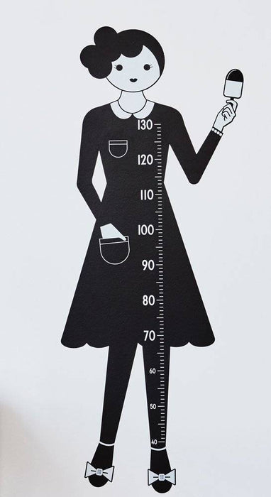 Messlatte Wandsticker Measurewoman bis 130 cm von Design Letters - Pilzessin.at - zauberhafte Kinderdinge