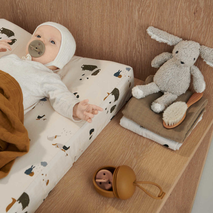 Philip Schnullerbox in golden caramel von Liewood ♡ - Pilzessin.at - zauberhafte Kinderdinge