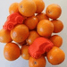 Spielauto Carlito orange aus Naturkautschuk von Oli & Carol - Pilzessin.at - zauberhafte Kinderdinge